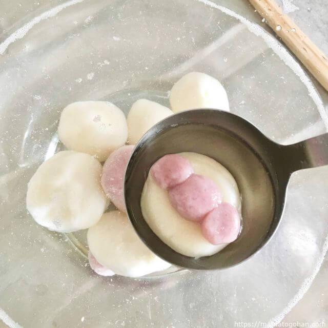 お月見にいかが？子供と作る豆腐白玉団子レシピ・アンパンマンデコ白玉の作り方 | ままとごはん